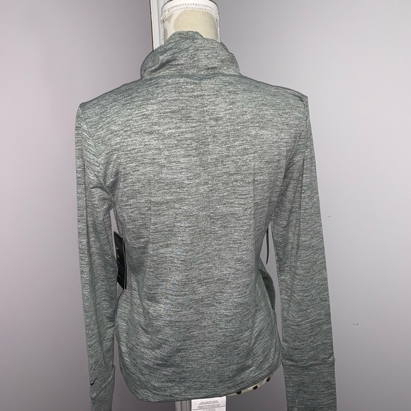 🆕 Nike Yoga Dry Fit Top - Picture 2 of 5